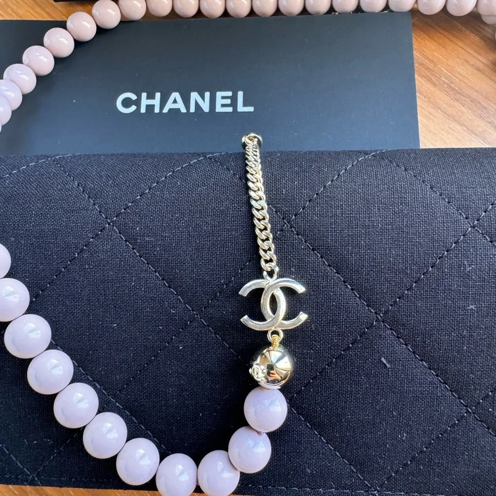 Chanel new sunglasses - Picture 9 of 10